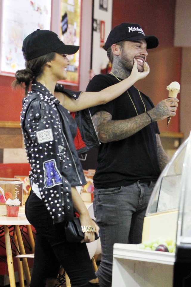 EXC - Megan Mckenna and Pete Wicks Ice Cream Date in Marbella