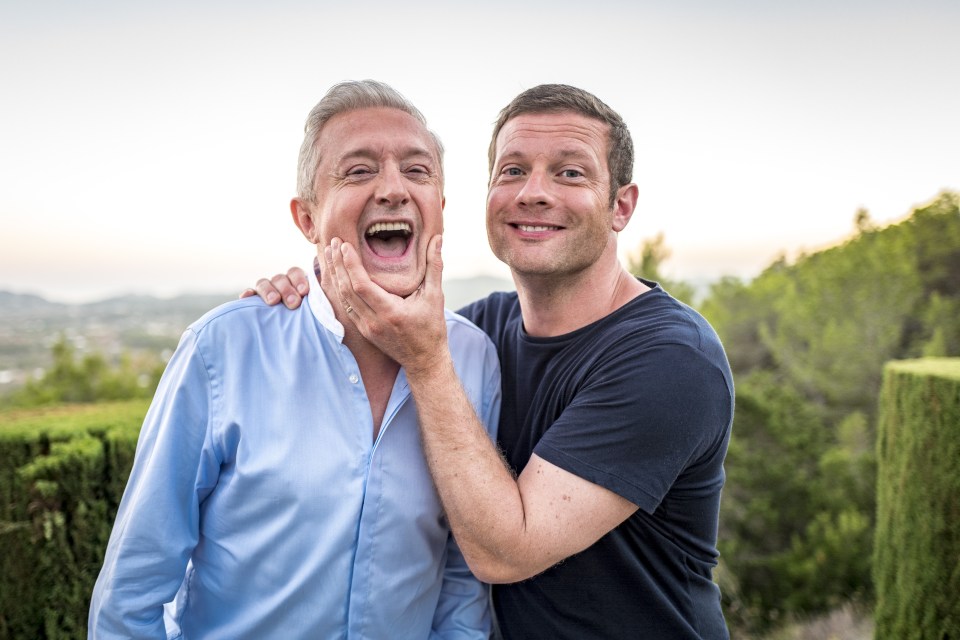  Dermot O'Leary cosied up to Louis for a cheeky snap