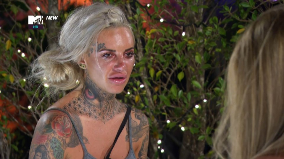  Jem will be removed from Ex on the Beach tonight after a violent scrap