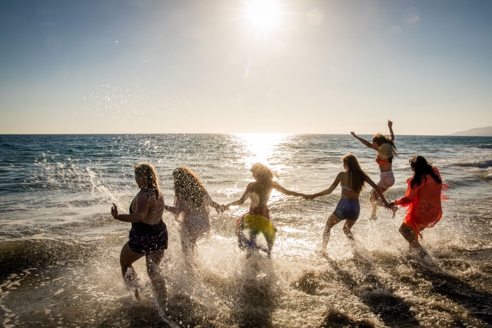  The girls were living the California dream on the beach