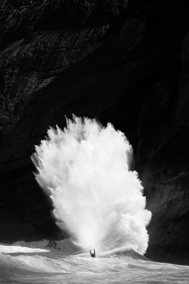  Won by Luke Shadbolt from Australia with this amazing photo of Renan Faccini in the sea in Rio de Janeiro