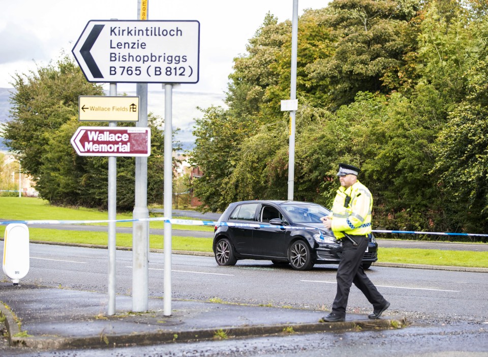  Cops shot out a cars tyres during a dramatic car chase in Glasgow this morning