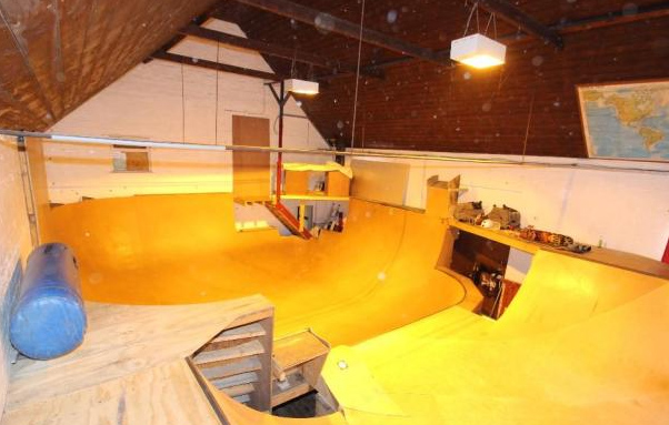 skate house