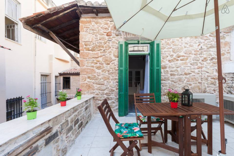  A rental in Athens, Greece, where the typical price is £35 a night