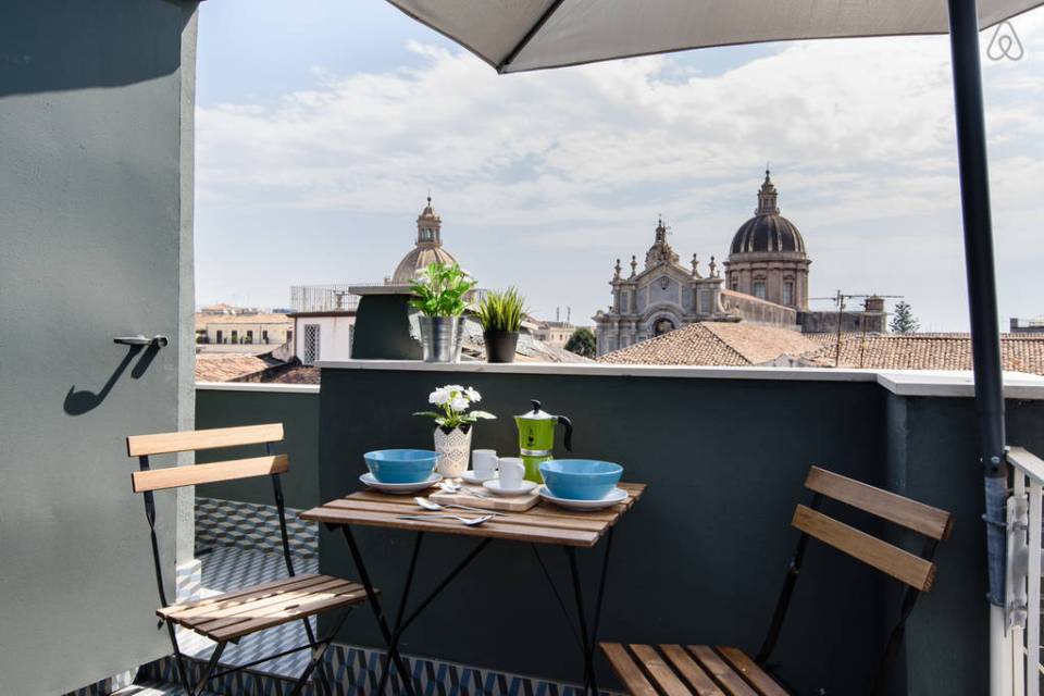  Fancy staying in this Sicilian pad in Catania? Yours for £34 a night