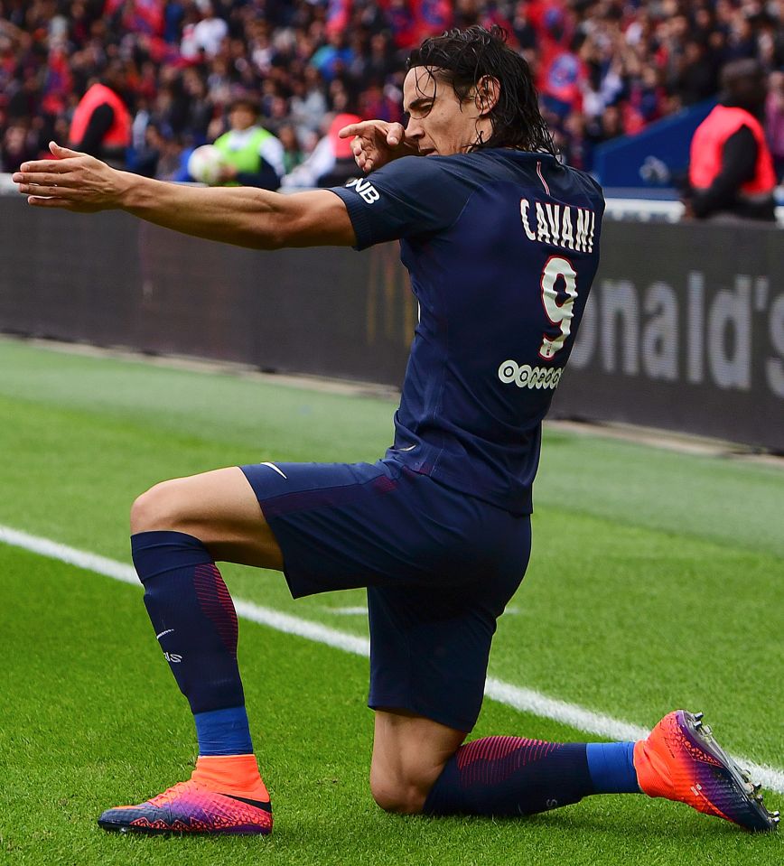  Edinson Cavani celebrates scoring for Paris Saint-Germain against Bordeaux