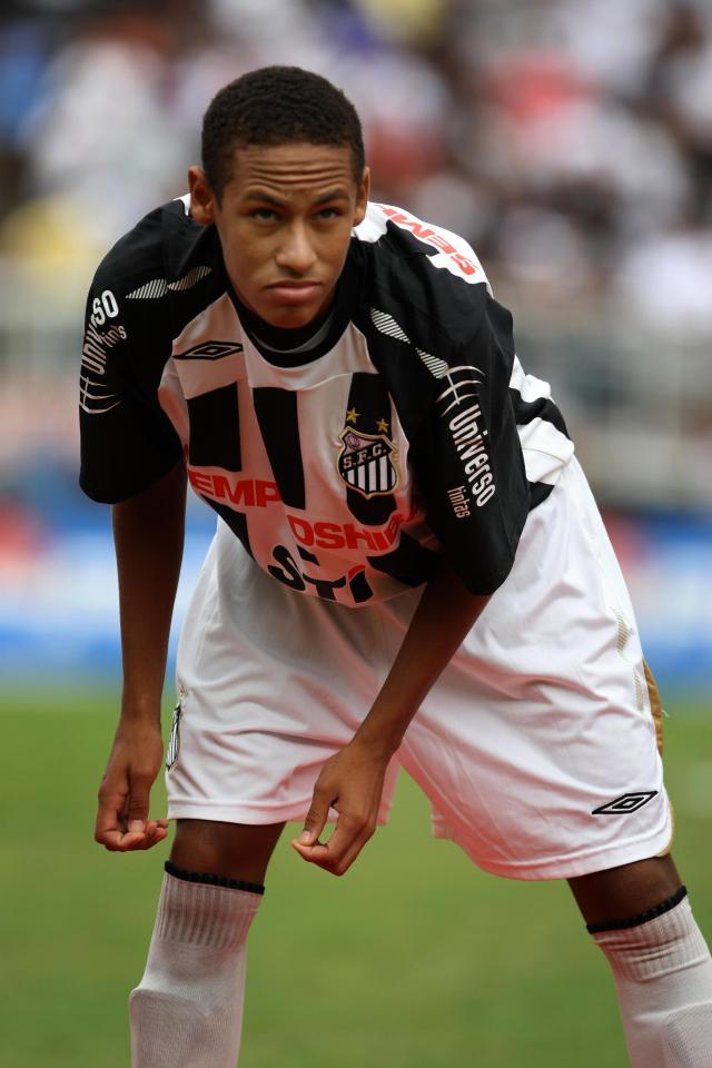  Neymar first appeared in the Santos ranks at the age of 15 after trial at Real Madrid