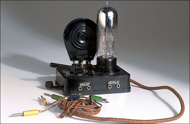  Valve radio receiver, 1920s. Lee de Forest’s Audion provided a means for amplification, and was commonly known as the ‘valve’. Most electronic devices had valves until the invention of the transistor in 1948