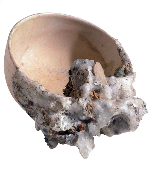  This rice bowl was recovered from Hiroshima after the explosion of the world’s first nuclear weapon. Heat generated by the bomb caused soil to fuse to the bowl.