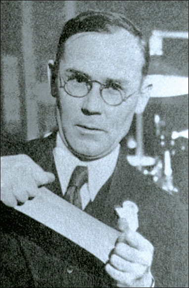  Wallace Carothers, inventor of nylon.