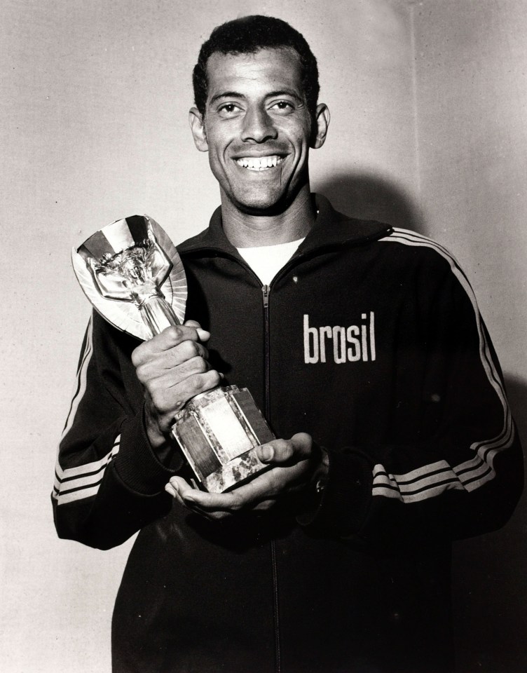  Carlos Alberto holds the 1970 World Cup