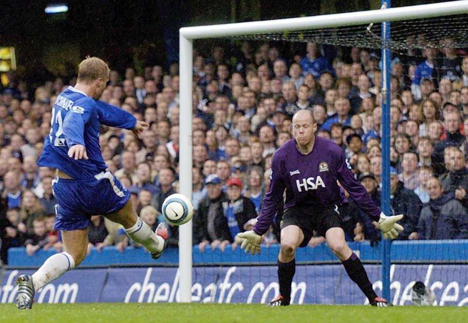  Gudjohnsen had a successful spell with the Blues