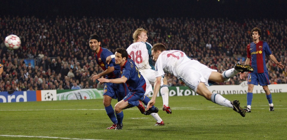  Craig Bellamy levels for Liverpool at Nou Camp with superb diving header