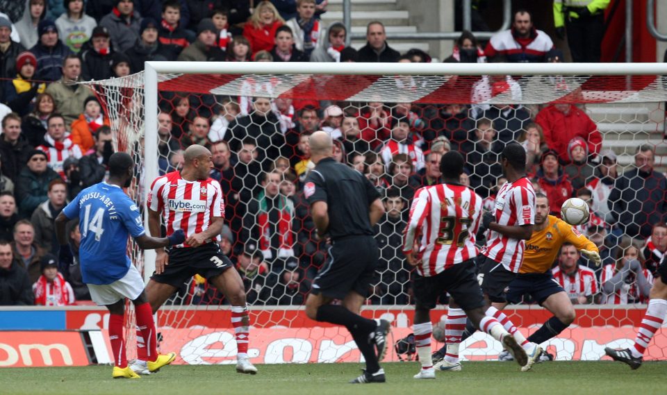  Southmpton are beaten 4-1 at home by local rivals Portsmouth in FA Cup clash