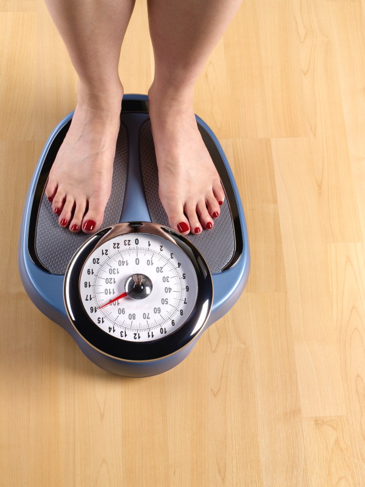  The main sign is extreme weight loss, but there can be a number of other physical symptoms