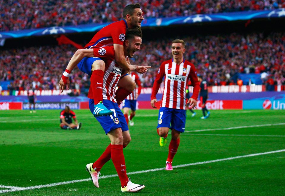  Saul Niguez and Atletico Madrid celebrate after taking the lead against Bayern Munich