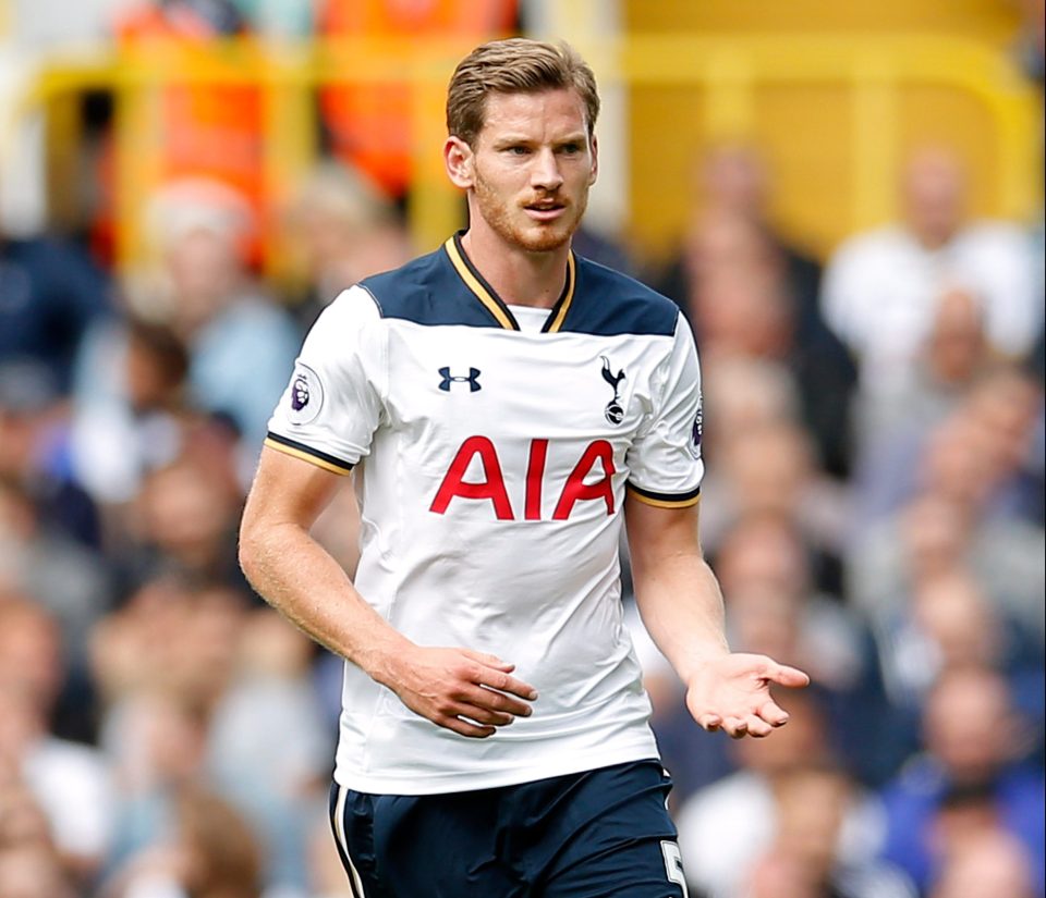  Jan Vertonghen is set to receive a new Tottenham contract