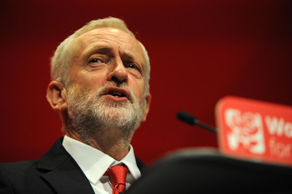 Liverpool, UK. 28th Sep, 2016. Jeremy Corbyn, Leader of the Labour Party delivers his Leader' s Speech to Conference, closing the afternoon session of the fourth and final day of the Labour Party annual conference at the ACC Conference Centre. This c