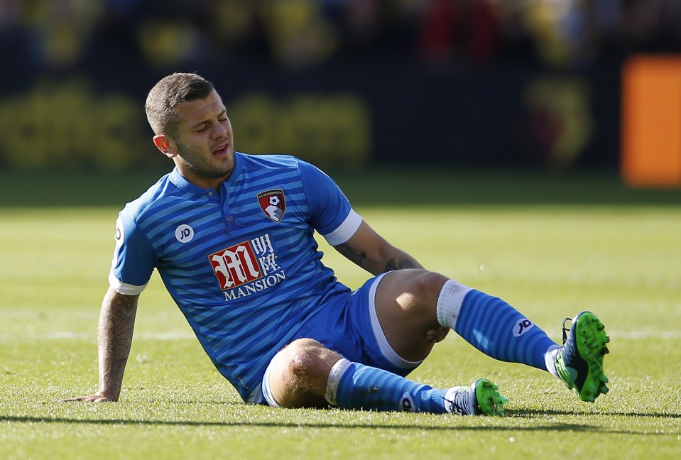  Jack Wilshere picked up a knock after a heavy challenge