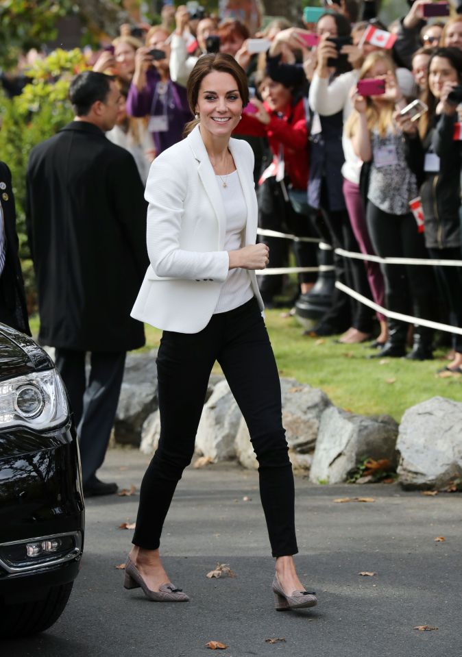 Kate stepped out in a Zara jacket and jeans