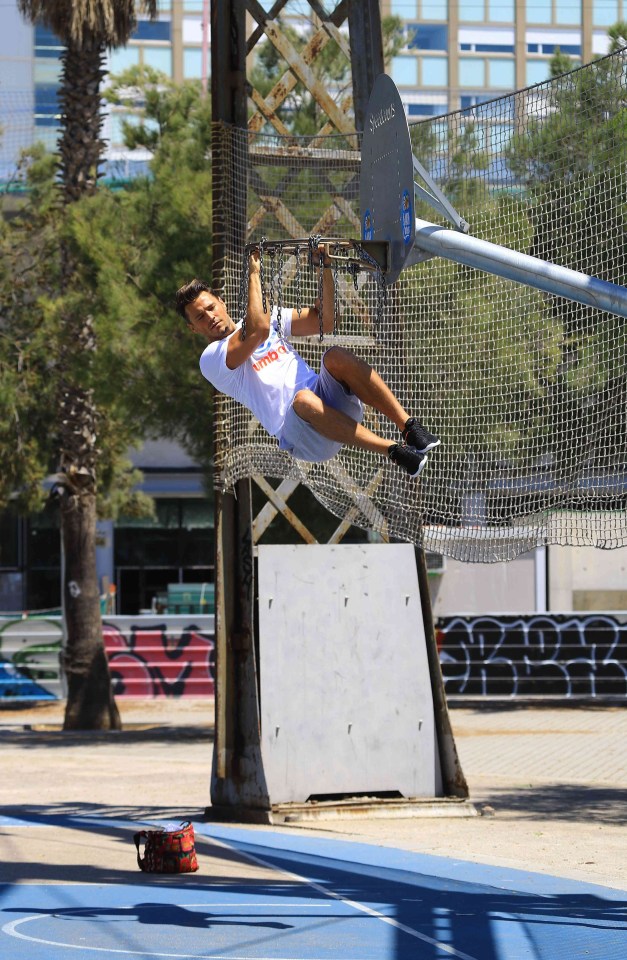  Mark shoots a hoop for the cameras