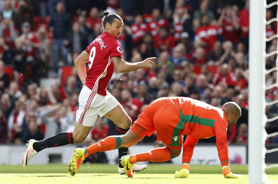  Zlatan Ibrahimovic had an early chance but could not put the ball in the back of the net despite being one-on-one with Lee Grant