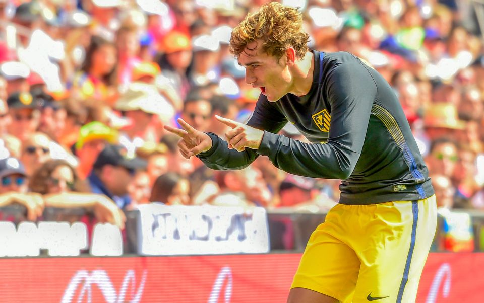  Man United maintain an interest in Atletico Madrid's Antoine Griezmann