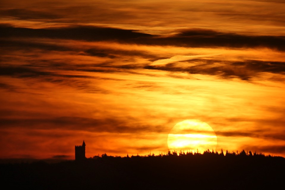  Sun breaks through in Somerset as Brits get set for their last blast of sunshine this week before the weather turns colder