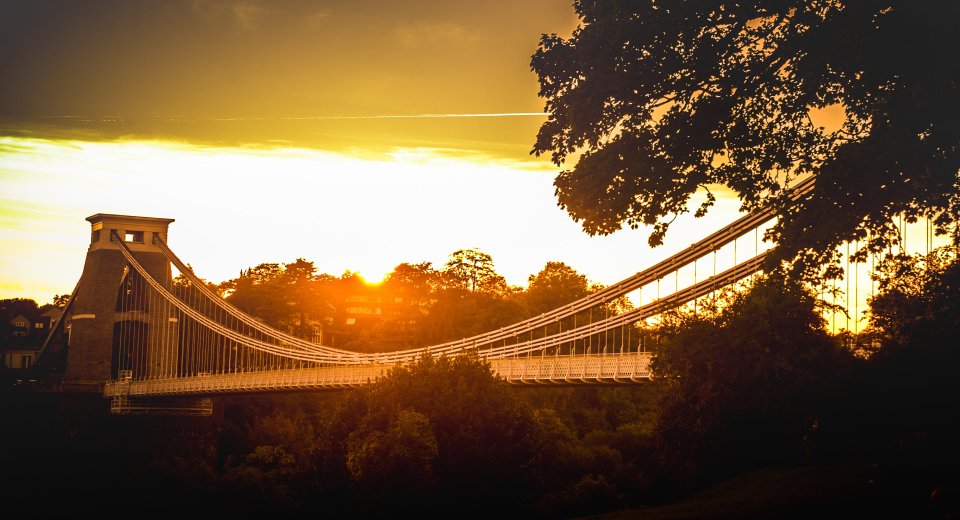  Temperatures are slightly higher than the October average this week in Bristol and beyond