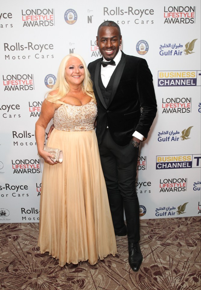  Vanessa Feltz and Ben Ofoedu posed on the red carpet