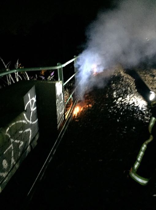  Picture of Kilburn viaduct cable fire, at 4am today, which has taken out signals btwn Marylebone and Neasden