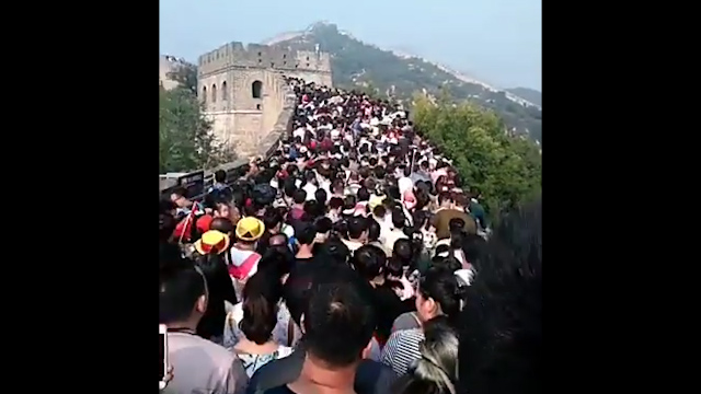  The Great Wall of China was packed during the week-long holiday