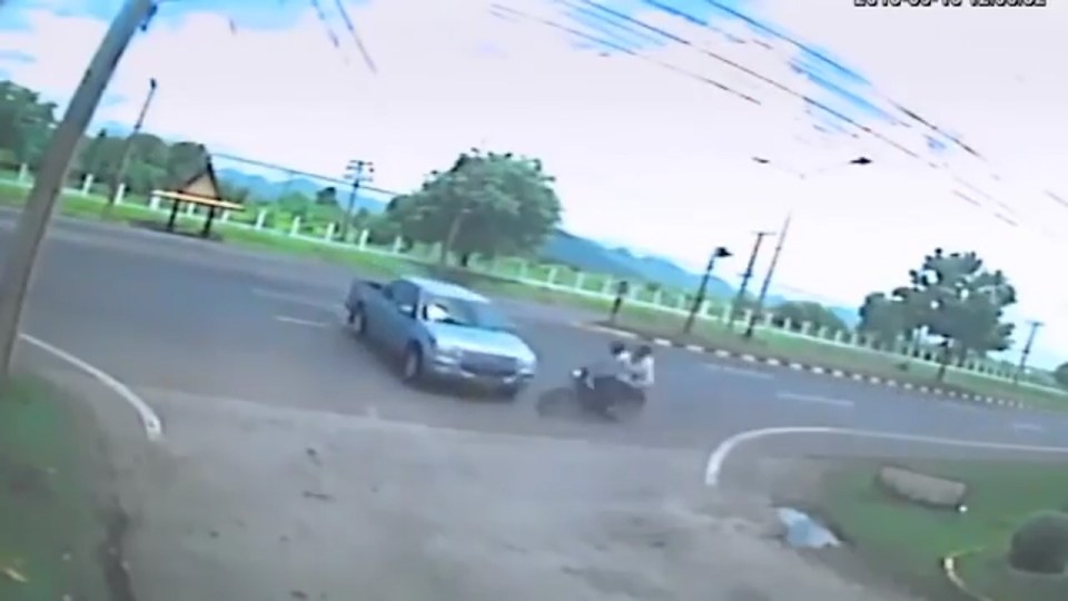  Viral video ... YouTube commentaters can't decide whether the clip of the tragic accident has been photoshopped or not