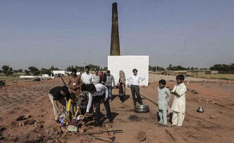 Christians are sometimes targets of violence in the majority Muslim country of Pakistan. Pictured is the religiously-motivated killing of Christian couple in 2014