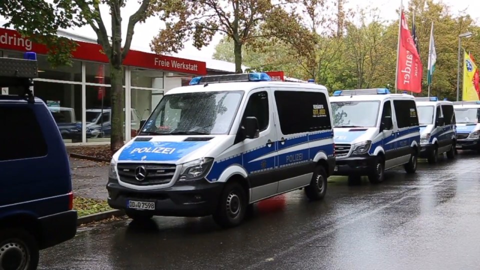  There is a huge police presence in Chemnitz as police hunt a suspect believed to have been planning a bomb attack