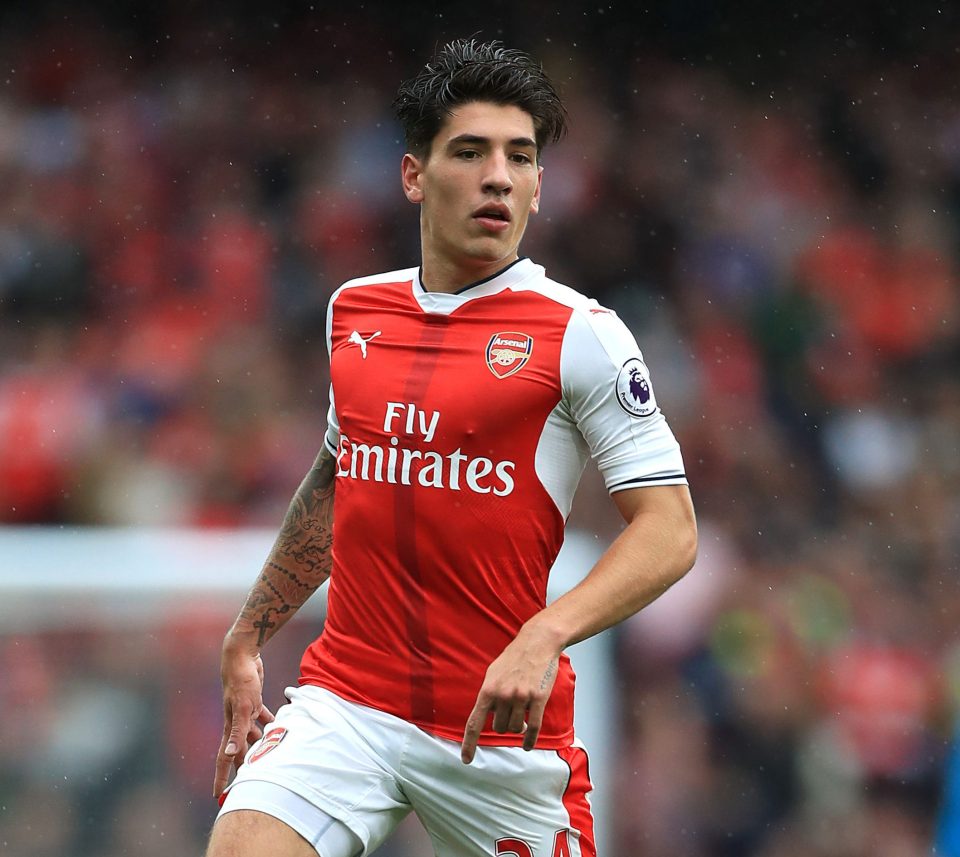  Arsenal have no intention of selling star right-back Hector Bellerin