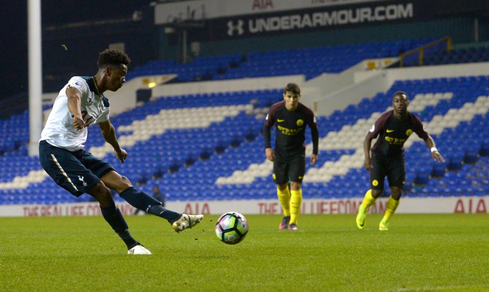  Shayon Harrison bagged a late equaliser for Spurs U23s against Man Utd