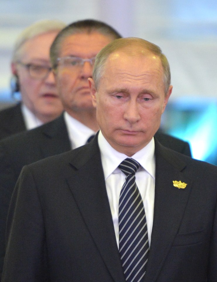  Russia's President Vladimir Putin is throwing his weight behind Syria's Assad