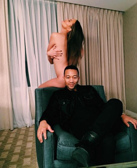  Chrissy Teigen shows off her incredible post-baby body with musician hubby John Legend