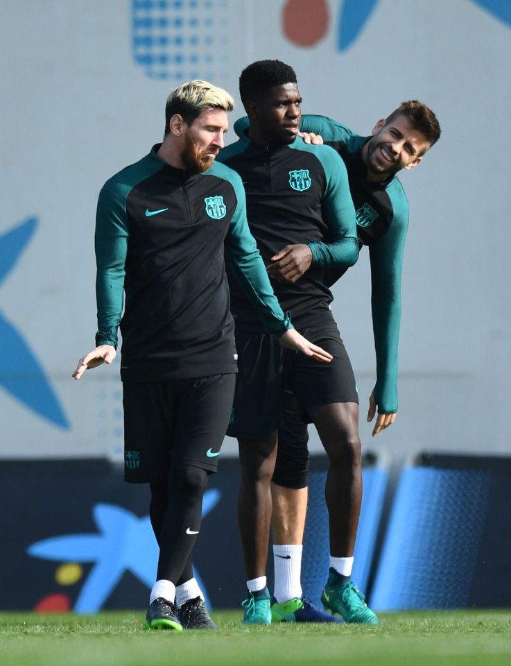  Lionel Messi and Gerard Pique joke around in training before tomorrow's match