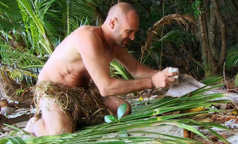 Former British Army Captain Ed Stafford attempts to survive 60 days on an uninhabited island with no tools, clothes, or film crew