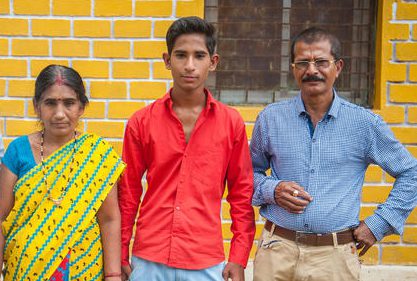  Abhishek with dad Avdesh and mum Saroj