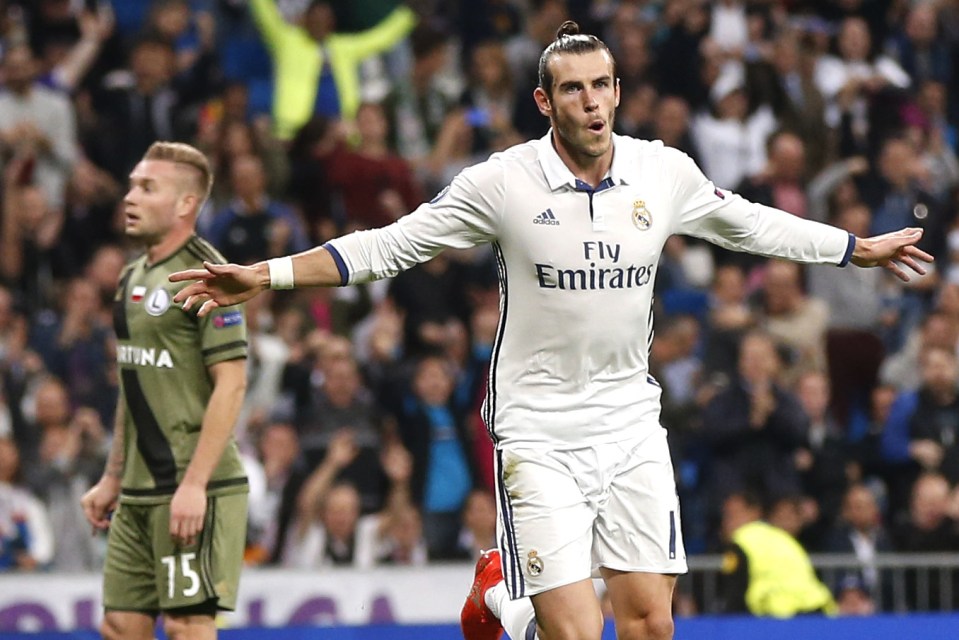  Gareth Bale has signed a new deal keeping him at the Bernabeu till 2022