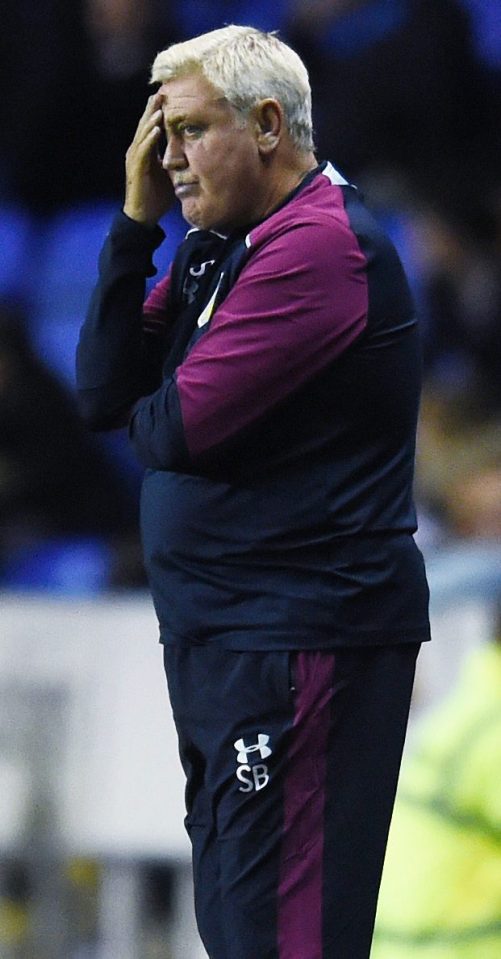  Villa boss Steve Bruce can't believe that Reading have equalised..but luckily his mood changed with Ayew's last gasp spot kick winner