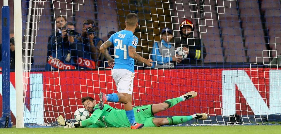  Insigne was jeered by his own fans for missing a penalty against Besiktas