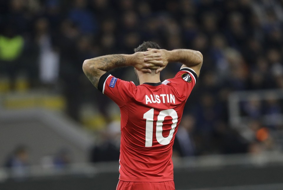  Southampton striker Charlie Austin is dejected after missing a scoring chance