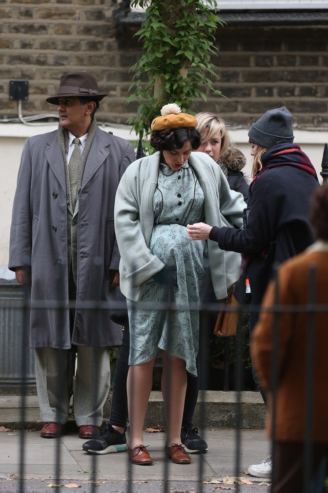  Claire Foy suffered an embarrassing wardrobe malfunction while on-set of Netflix drama The Crown