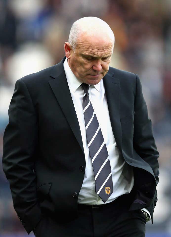  Mike Phelan's woes in charge of Hull City continued today