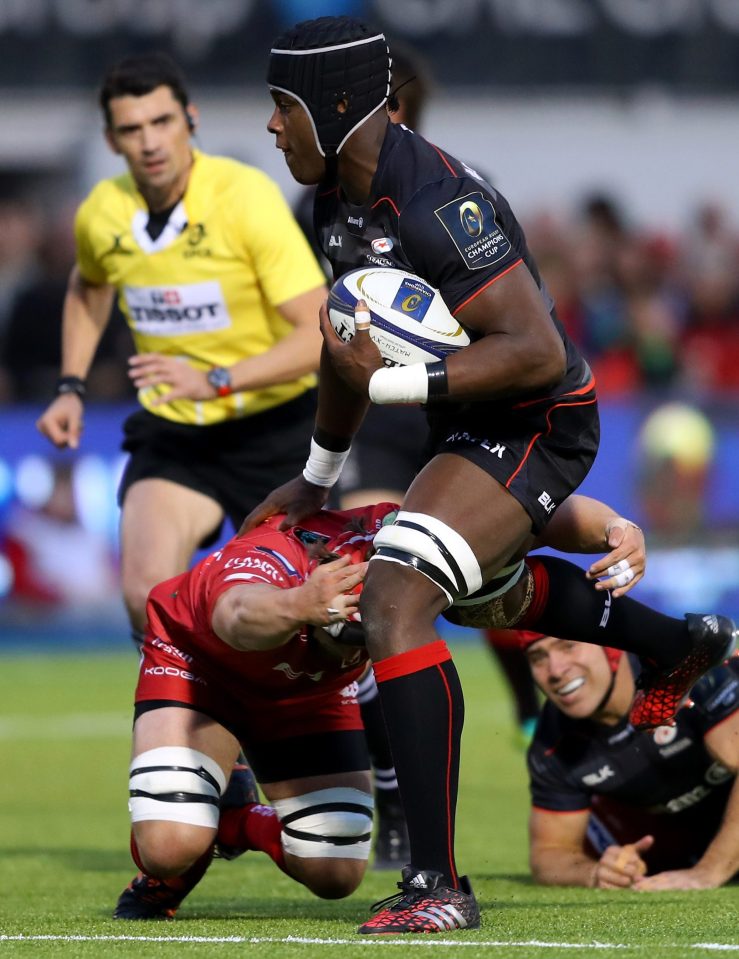 Itoje on the charge during the clash with Scarlets