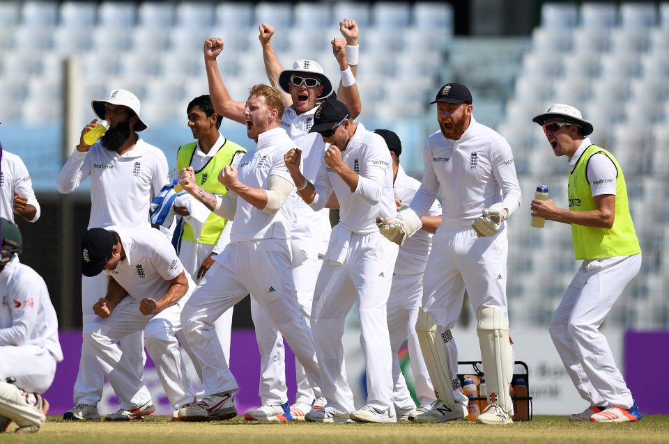  England players celebrate their win as Taijul Islam is given out by the third umpire